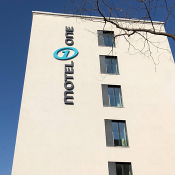 Motel One – Energieeffiziente Licht-Sensor-Technik